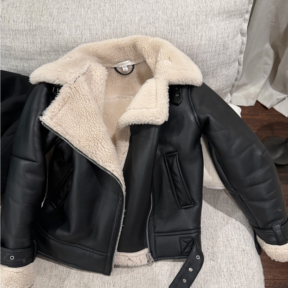 Topshop faux leather shearling aviator biker jacket in black - Picture 9 of 11